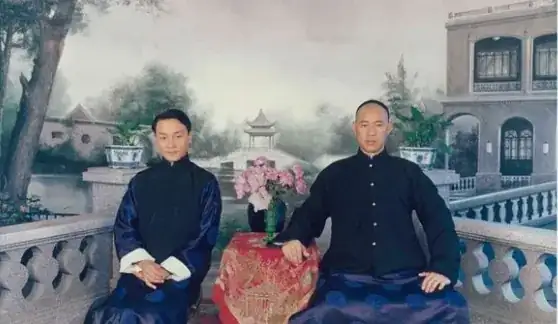 世界上有六指富貴命_富貴命手指圖_富貴命的手指是什麼樣的
