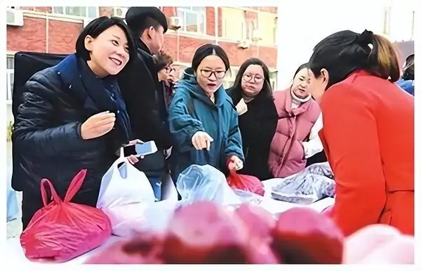 談到充滿愛世界下一句_談到充滿愛世界下句怎麼說_談到世界充滿愛下一句