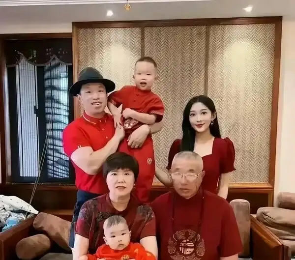 莫妮卡是哪裡人_莫妮卡是什麼角色_莫妮卡是誰