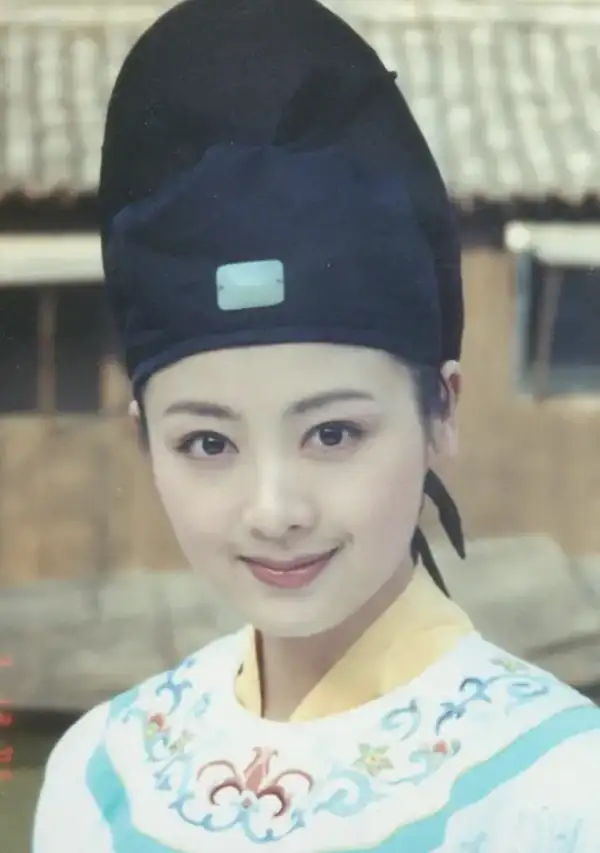 李琳前夫是誰_李琳頭婚_小李琳與前夫是什麼時候結婚的