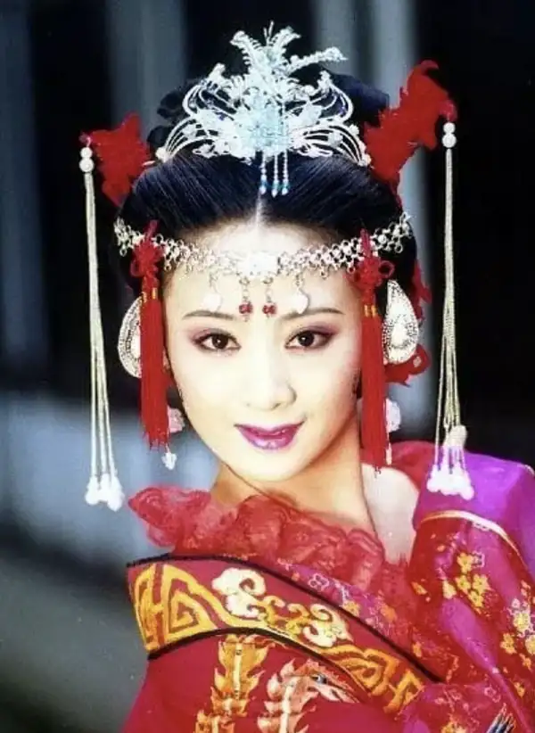 李琳前夫是誰_小李琳與前夫是什麼時候結婚的_李琳頭婚