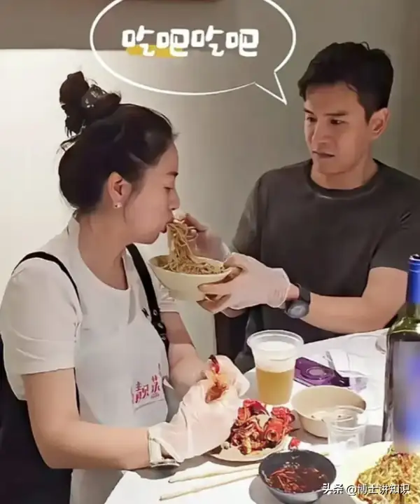 李琳頭婚_小李琳和前夫的女兒_小李琳與前夫是什麼時候結婚的
