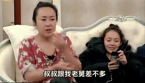 演員張佳寧是誰的女兒_舅舅批評爸爸_