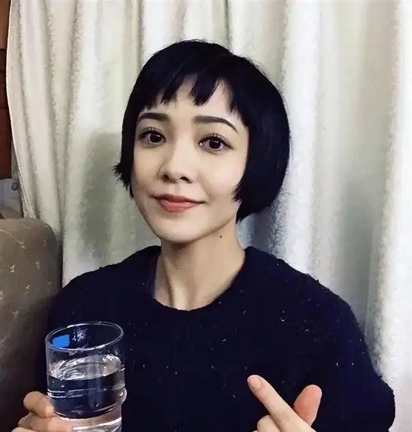 _郭採潔給人的印像是甜美與酷帥兼具，她的形象總是那麼完美_甜美兼具帥酷印象完美形象英語