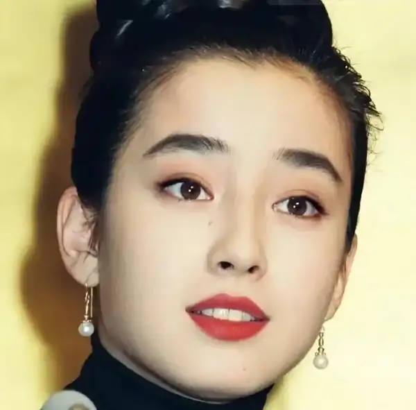 _14歲陪睡導演，16歲拍大尺度寫真！母親的貪欲毀宮澤理惠一生！  _14歲陪睡導演，16歲拍大尺度寫真！母親的貪欲毀宮澤理惠一生！