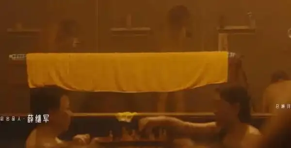 近乎全裸卻不色情，她拍出了內娛獨一份神性美_近乎全裸卻不色情，她拍出了內娛獨一份神性美_