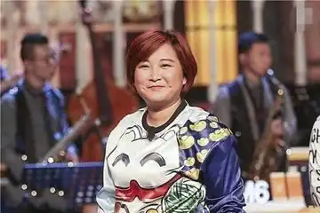 _巴黎這一夜，以「特殊身分」亮相的賈玲，再次讓我們刮目相看！  _巴黎這一夜，以「特殊身分」亮相的賈玲，再次讓我們刮目相看！