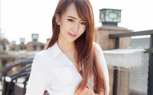 哪個生肖女人桃花命__桃花旺一輩子生肖