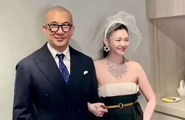 大S帶兒女現身韓國，無懼醜照曬文身反擊，斷崖式衰老引熱議