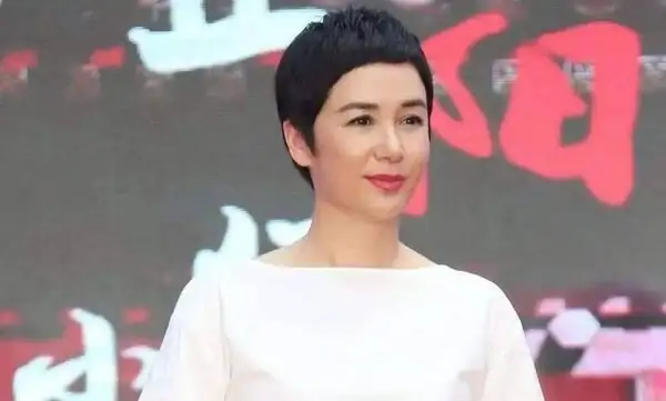 曾經美得沉魚落雁，如今淪為土氣大媽，歲月這把「殺豬刀」太狠了_曾經美得沉魚落雁，如今淪為土氣大媽，歲月這把「殺豬刀」太狠了_