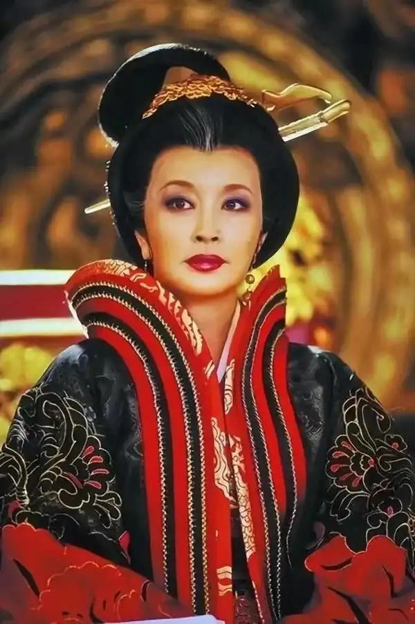 曾經美得沉魚落雁，如今淪為土氣大媽，歲月這把「殺豬刀」太狠了_曾經美得沉魚落雁，如今淪為土氣大媽，歲月這把「殺豬刀」太狠了_