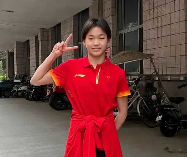 「寒門冠軍」全紅嬵：殘疾母親笑中有淚，農民父親的選擇令人動容_「寒門冠軍」全紅嬋：殘疾母親笑中有淚，農民父親的選擇令人動容_
