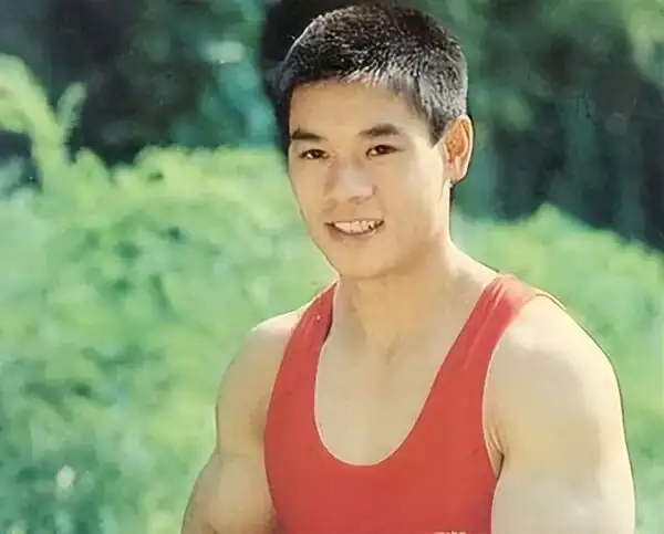 李寧表示_李寧蓄發_