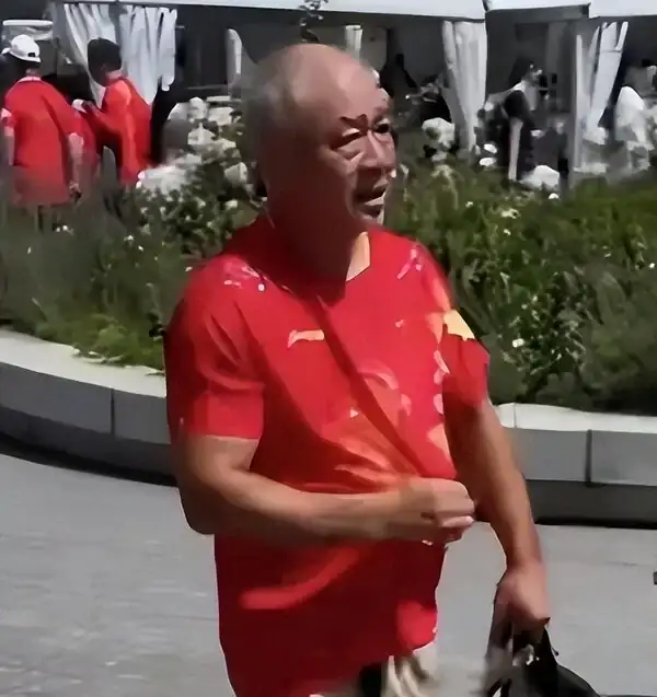 李寧表示__李寧蓄發