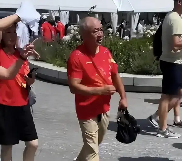 _李寧表示_李寧蓄發
