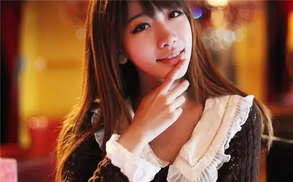 明媚又憂傷的女人甚麼樣__明媚憂傷的句子