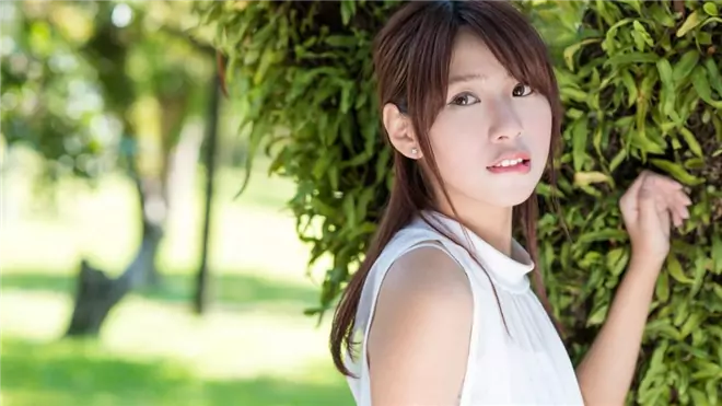 可愛黏人的女生雖受男人喜歡，但任性情緒化，巨蟹座女子也不例外