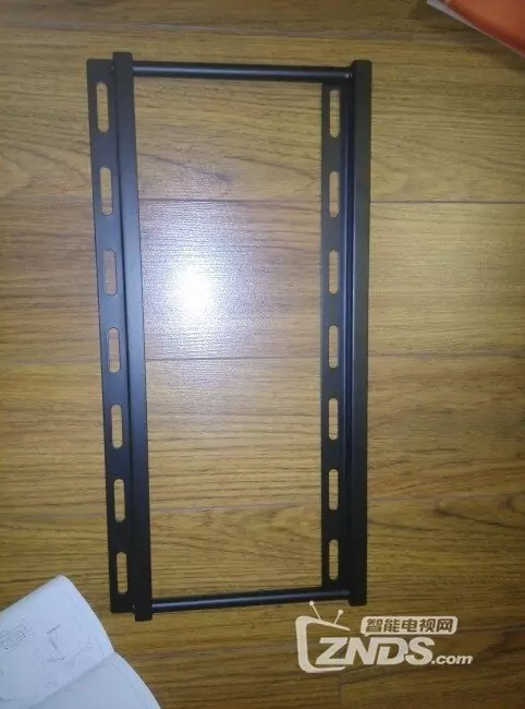 小米電視後背螺絲孔多大_小米電視底部上不了螺絲_小米電視後面沒有螺絲孔